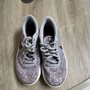 Nike Flex Contact Women's Low Top Mesh Sneakers Gray Purple 908995-011